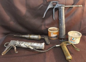 lot 248 image: collection of vintage manual grease guns and more see pictures