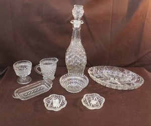 lot 268 image: The set includes a decanter with a stopper, a relish dish, two small dishes, and more see pictures