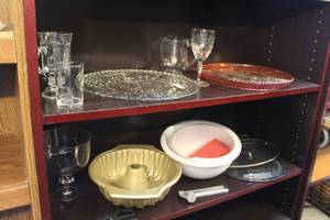 lot 281 image: various household items, including glassware and dishes.