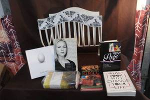 lot 289 image: collection of books and magazine rack