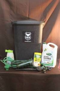 lot 297 image: 13 gallon trash can and garden supplies and more see pictures