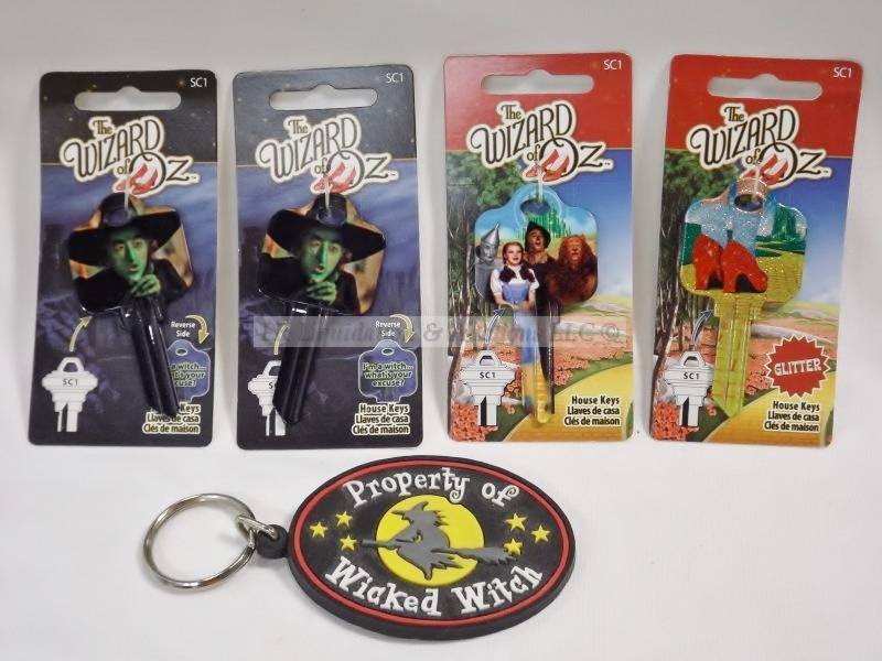lot 27 image: Keys