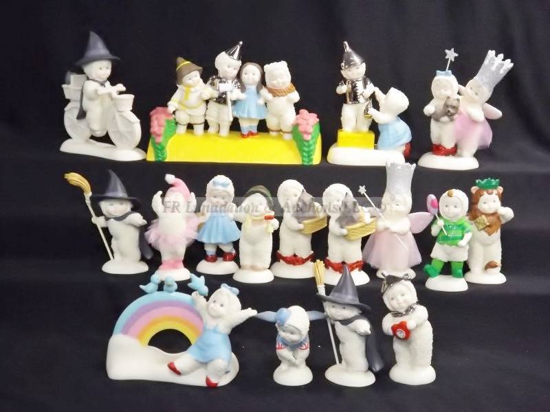 lot 90 image: Snowbabies