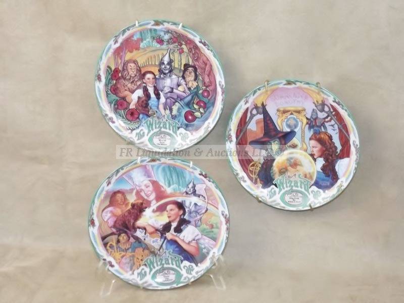 lot 125 image: Musical plates of Oz