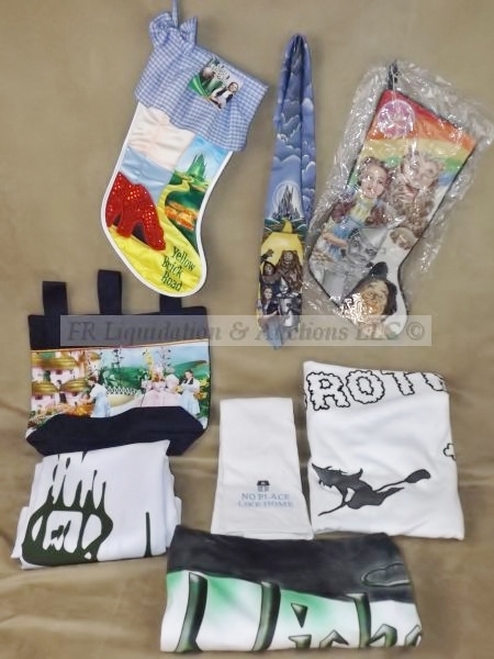 lot 133 image: Oz Shower curtains