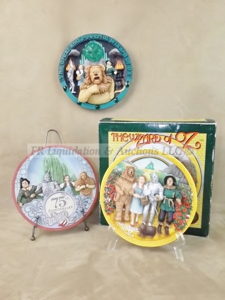 lot 172 image: Oz collector plates