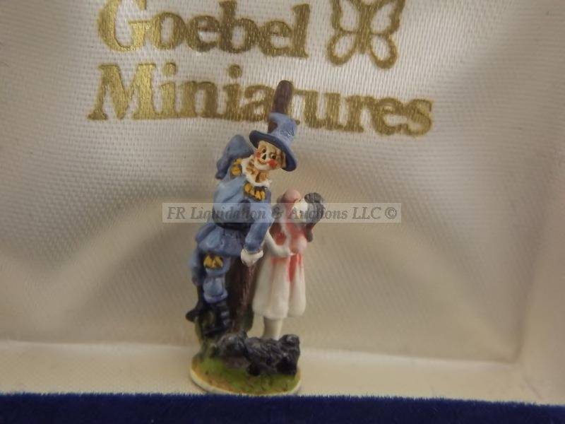 lot 218 image: Goebel Olszewski Oz miniatures