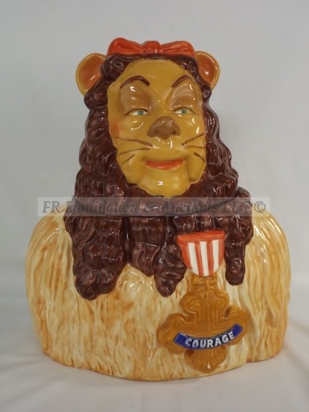 lot 240 image: Star Jars limited edition cookie jar