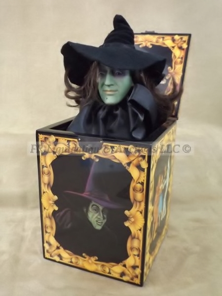 lot 299 image: Oz musical jack in the box