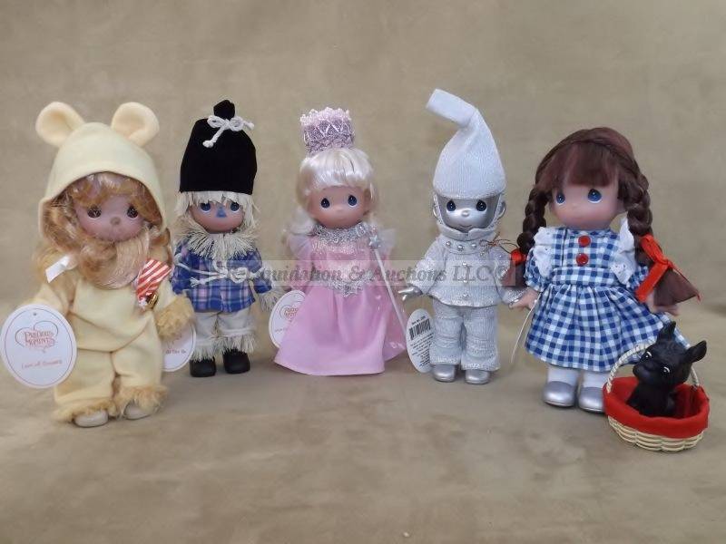 lot 305 image: Oz Precious moments dolls