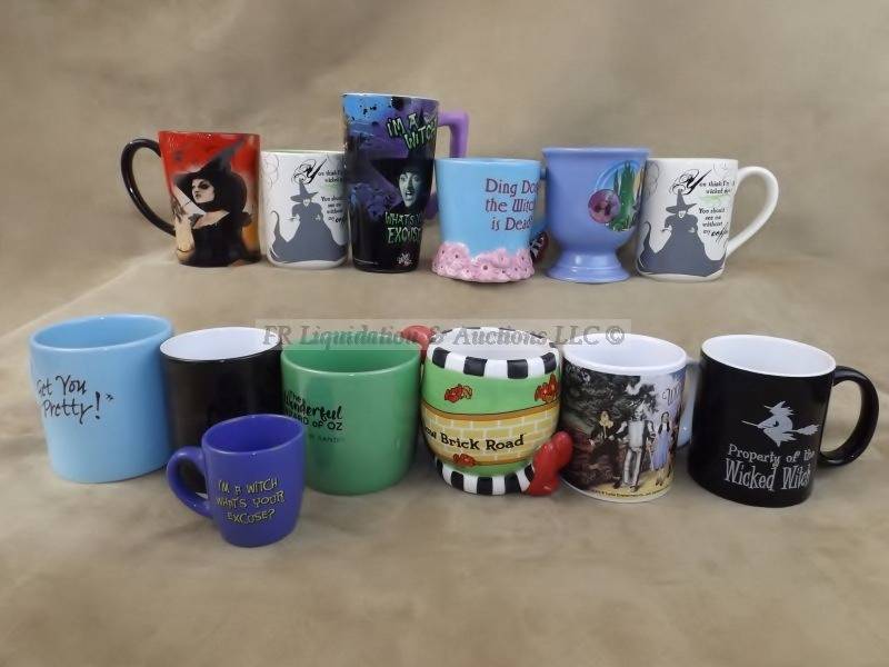 lot 306 image: Wizard of Oz cups