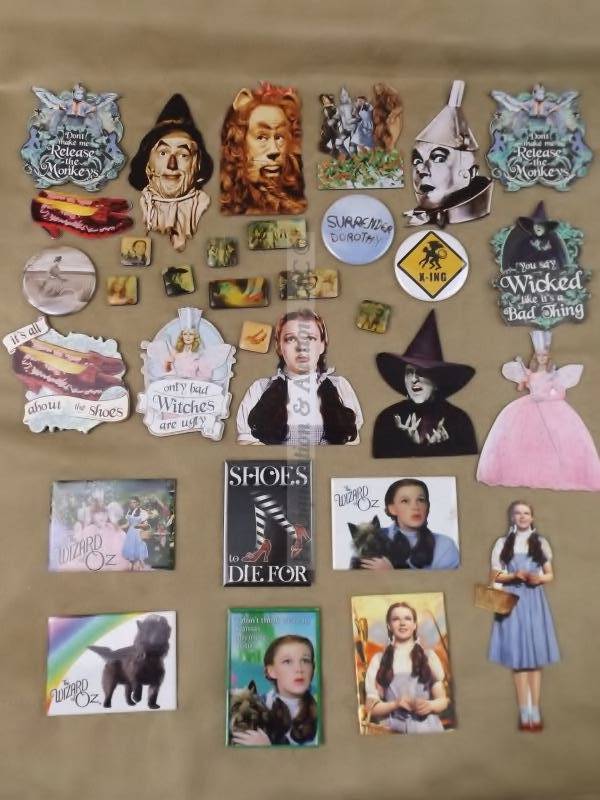 lot 315 image: Oz magnets