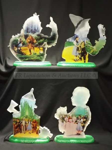 lot 339 image: Bradford exchange Oz acrylic figures