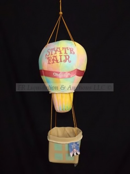 lot 412 image: The wizards balloon (stuffed)