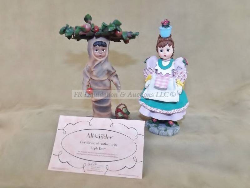 lot 402 image: Madame Alexander figurines