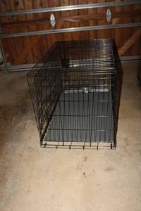 lot 91 image: Dog kennel M size - 36x22x24