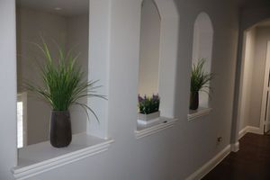 lot 117 image: Artificial plant dcor