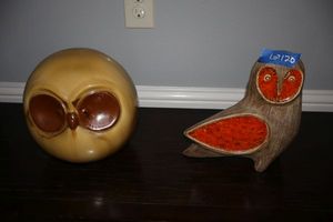 lot 120 image: Owl art dcor figurines