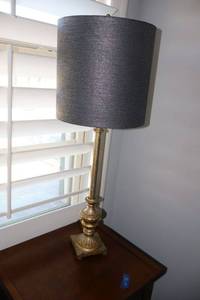 lot 132 image: Table lamp 31tall