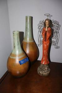 lot 133 image: Home dcor vases and angel figurine