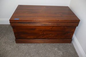 lot 136 image: Wood storage chest - 36W x 20D x 18H