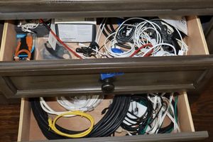 lot 39 image: Misc. cables and cords