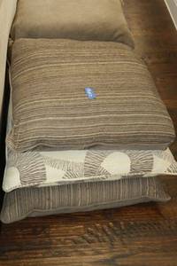 lot 42 image: Throw pillows