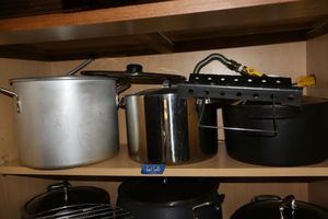 lot 68 image: Cooking stock pots