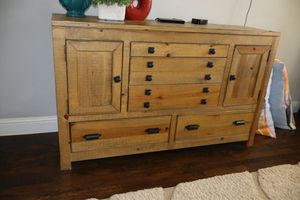 lot 102 image: Bedroom dresser - 5W x 18D x 37H (matches 98,99, and 100)
