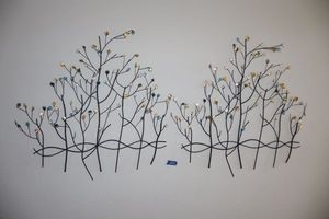 lot 27 image: Wire wall art with polished beads - 31x31 - 2 total