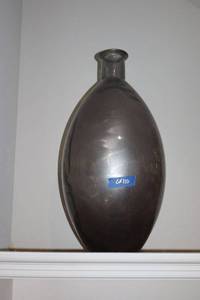 lot 110 image: Decorative glass vase 24
