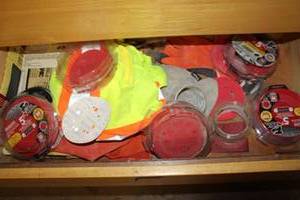lot 267 image: Sanding discs and gloves