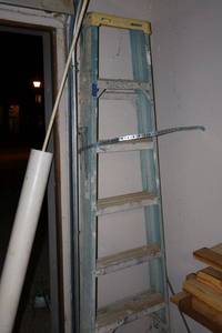 lot 277 image: Fiberglass 6 step ladder