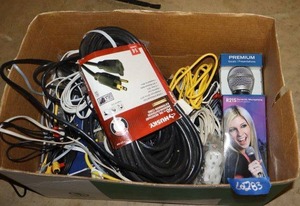 lot 283 image: Misc. cables and cords plus microphone