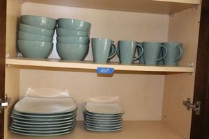 lot 67 image: Gibson green and white 8-person dish set - 24 pieces total