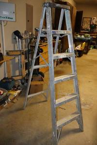 lot 276 image: Aluminum 6 step ladder
