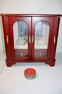 lot 307 image: Jewelry box and Asian style trinket box