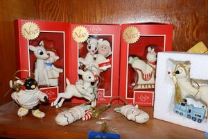 lot 33 image: Lenox Rudolph ornaments