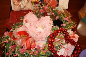 lot 79 image: Valentines day themed lot