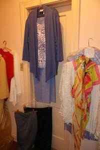 lot 90 image: Womens clothes Size 2XL