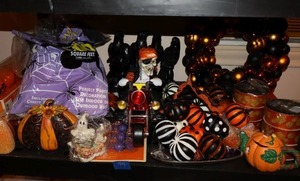 lot 99 image: Halloween and fall dcor