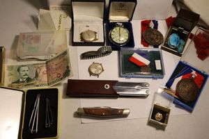 lot 128 image: Jewelry Mens watch faces, pocket knife, nail cutters and more