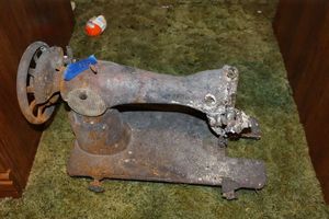 lot 187 image: Vintage worn sewing machine