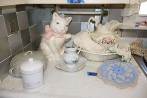 lot 240 image: Pitcher and basin sets, cat cookie jar and jars