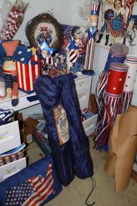 lot 279 image: 4th of July decorations