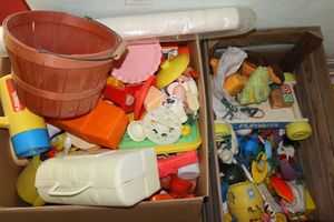 lot 294 image: Vintage kids toys