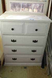 lot 295 image: White dresser