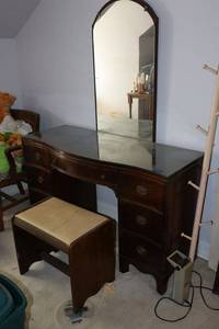lot 2 image: Vintage glass top dresser with mirror and seat