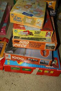lot 308 image: Vintage puzzles