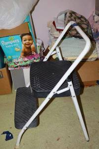 lot 311 image: 2-step ladder